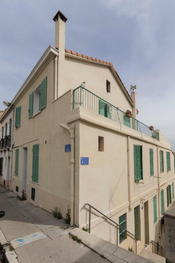 Stud Terras Ville Corniche 2 Pers Stat Gratuit Rue Modif Suivt Possib Et Accord Exclusif マルセイユ エクステリア 写真